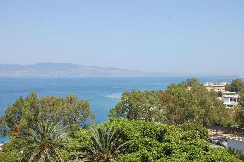 B&B H224 Reggio di Calabria Buitenkant foto