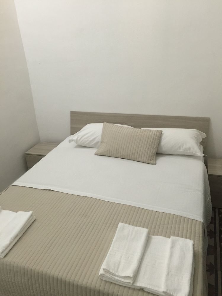 B&B H224 Reggio di Calabria Buitenkant foto